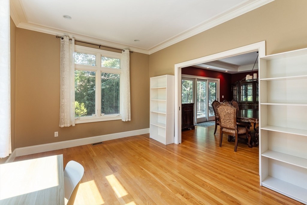 103 Levbert Road, Unit 103 Newton, MA 02459 - Photo 9 of 39