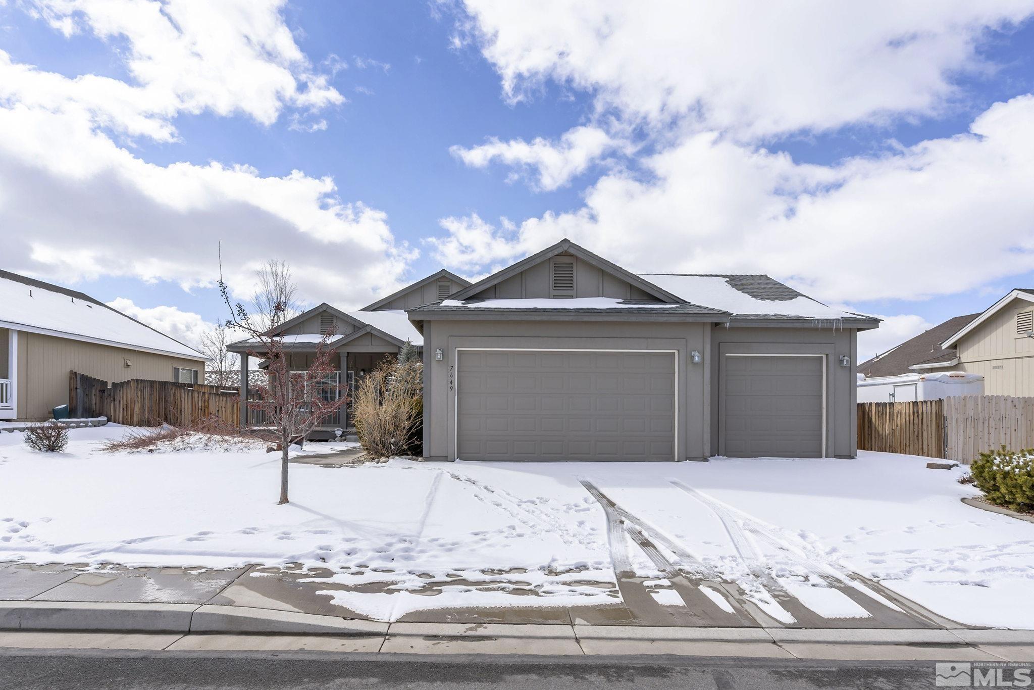 7649 Crest Bluff Drive Reno, NV 89506 - Photo 2 of 22 Photo 2