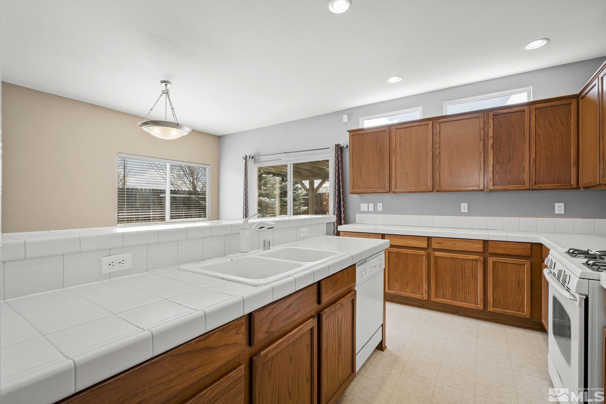 7649 Crest Bluff Drive Reno, NV 89506 - Photo 9 of 22 Photo 9