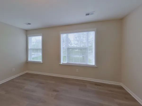 $1,749 | 1940 Littleton Court, Columbia, TN 38401