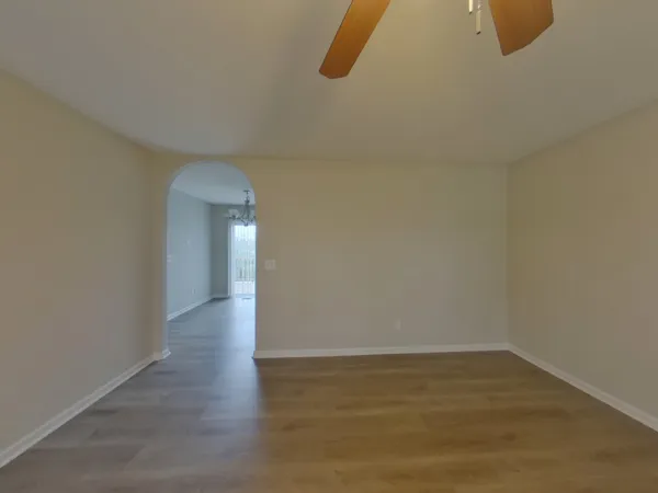 $1,749 | 1940 Littleton Court, Columbia, TN 38401