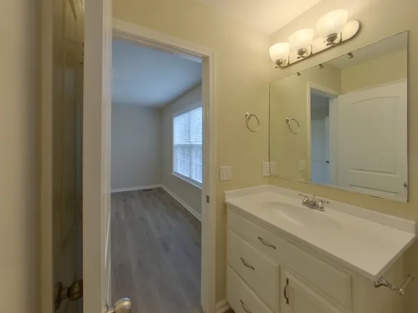 $1,749 | 1940 Littleton Court, Columbia, TN 38401