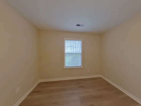 $1,749 | 1940 Littleton Court, Columbia, TN 38401