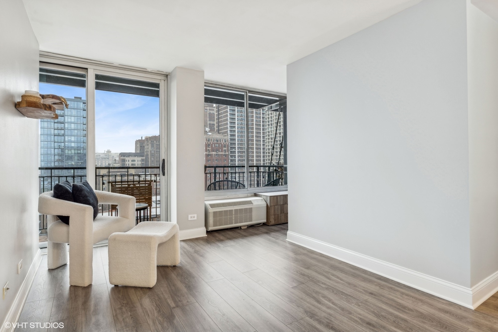 450 West Briar Place, Unit 9E Chicago, IL 60657 - Photo 11 of 18