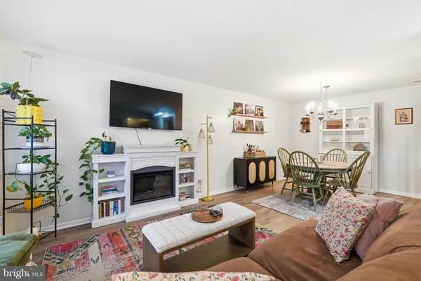 $309,000 | 52 Dogwood Lane, Unit D9, Horsham, PA 19044