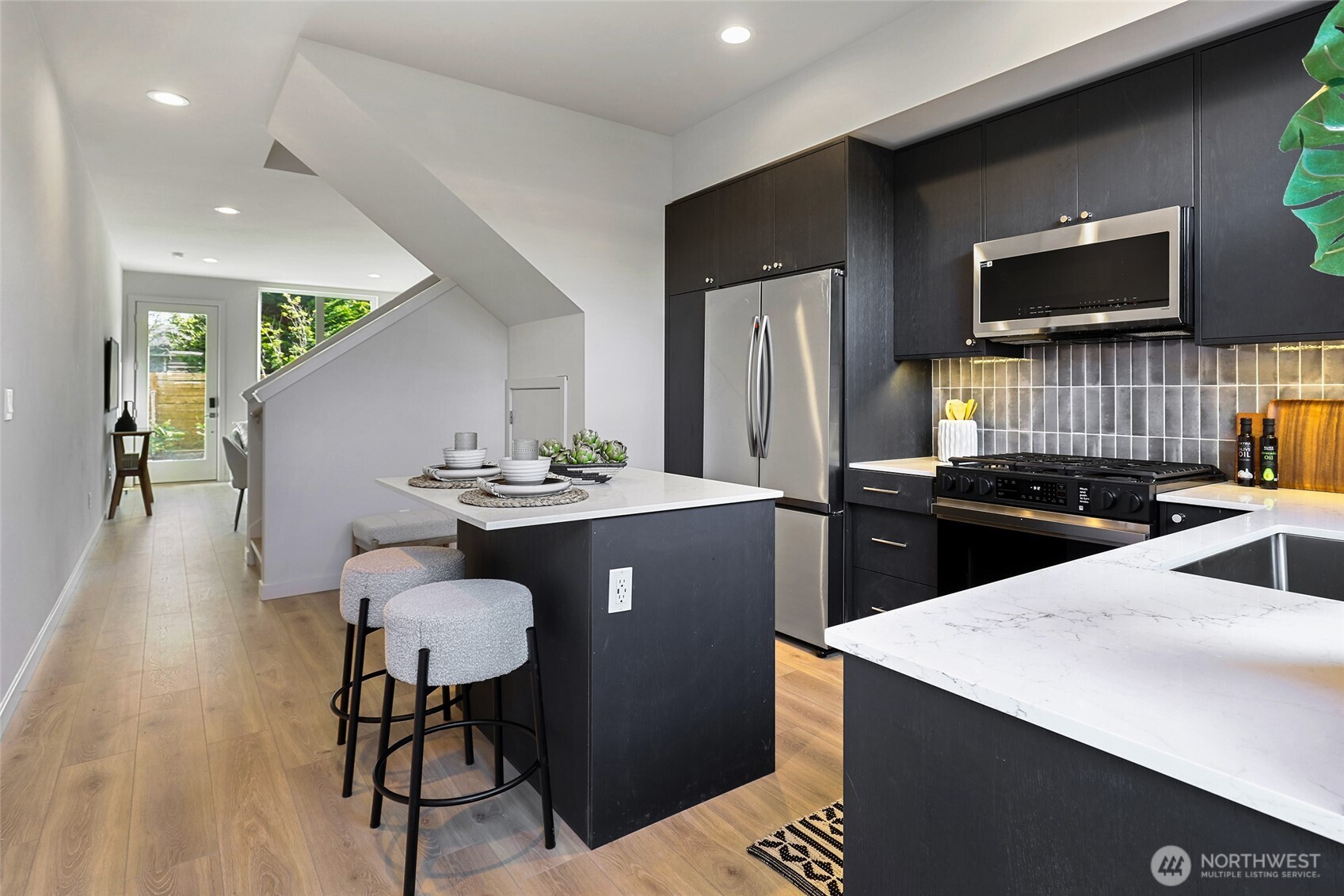 9752 B Holman Road Northwest Seattle, WA 98117 - Photo 14 of 29