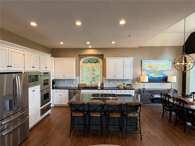 $939,900 | 15457 Iron Horse Circle, Leawood, KS 66224