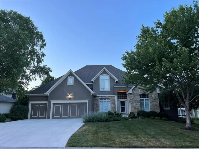 $939,900 | 15457 Iron Horse Circle, Leawood, KS 66224