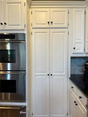 $939,900 | 15457 Iron Horse Circle, Leawood, KS 66224