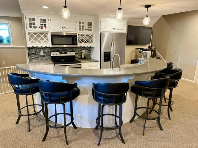 $939,900 | 15457 Iron Horse Circle, Leawood, KS 66224