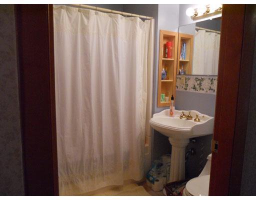85 Fowler Road Orrington, ME 04474 - Photo 11 of 21 Bathroom.