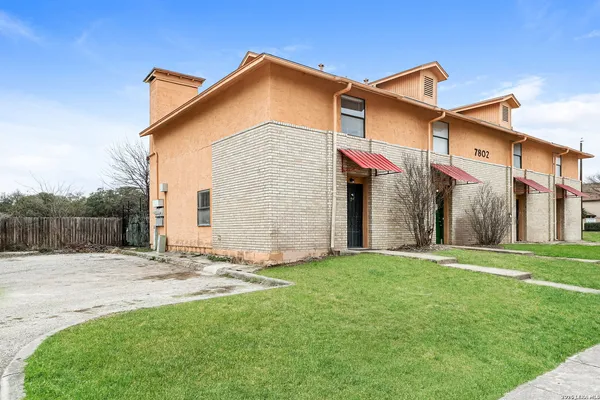$1,225 | 7802 Richard Frank Way, Unit 1, San Antonio, TX 78240