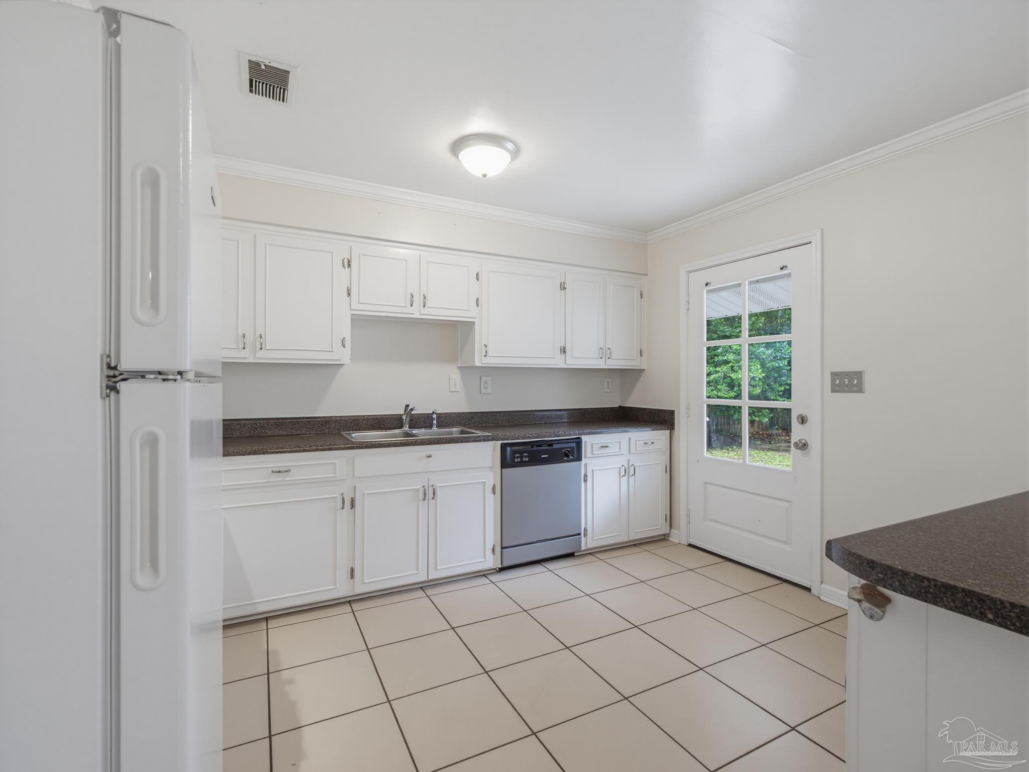 218 Betty Road Pensacola, FL 32507 - Photo 11 of 42