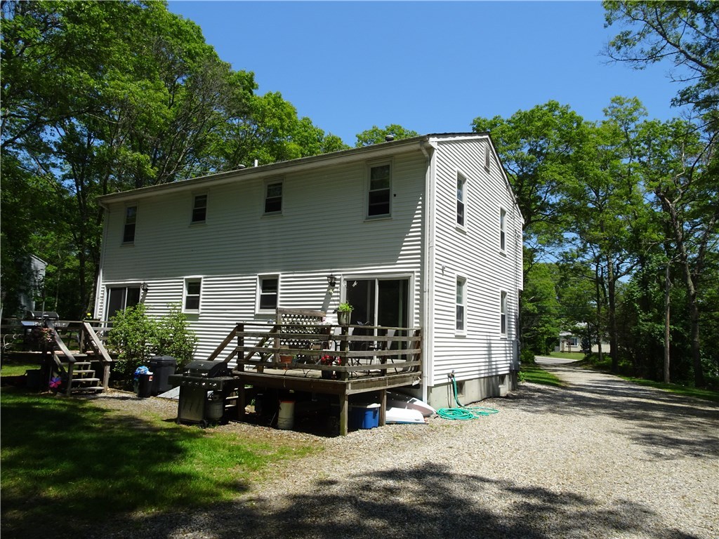 231 Crandall Road Tiverton, RI 02878 - Photo 4 of 19 Gallery Image 4