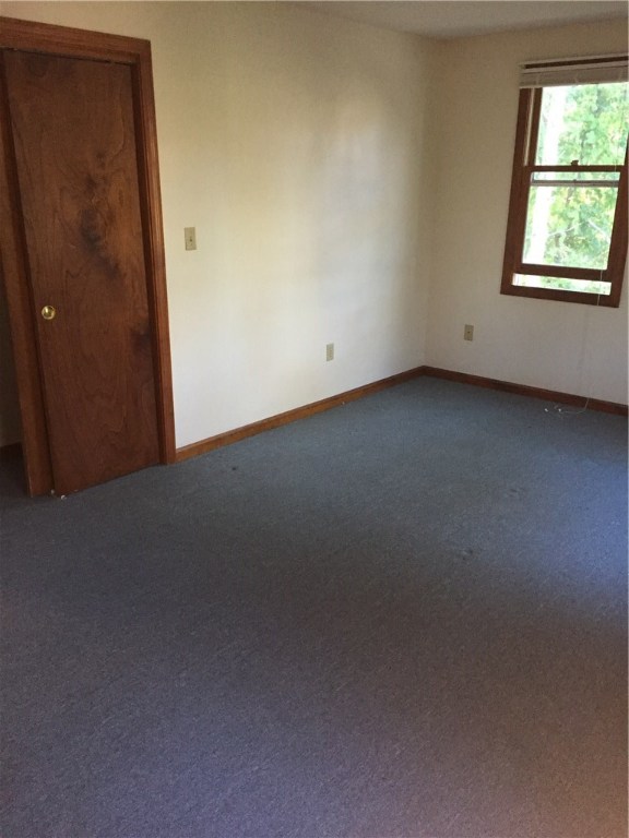 231 Crandall Road Tiverton, RI 02878 - Photo 10 of 19 Gallery Image 10