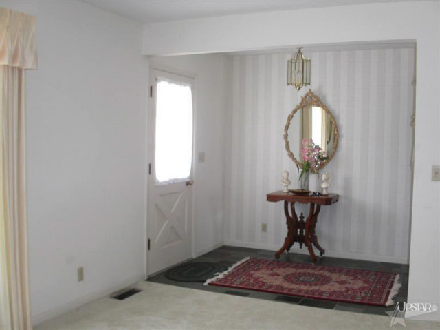 730 Flaxmill Road Huntington, IN 46750 - Photo 2 of 18 Gallery Image 2
