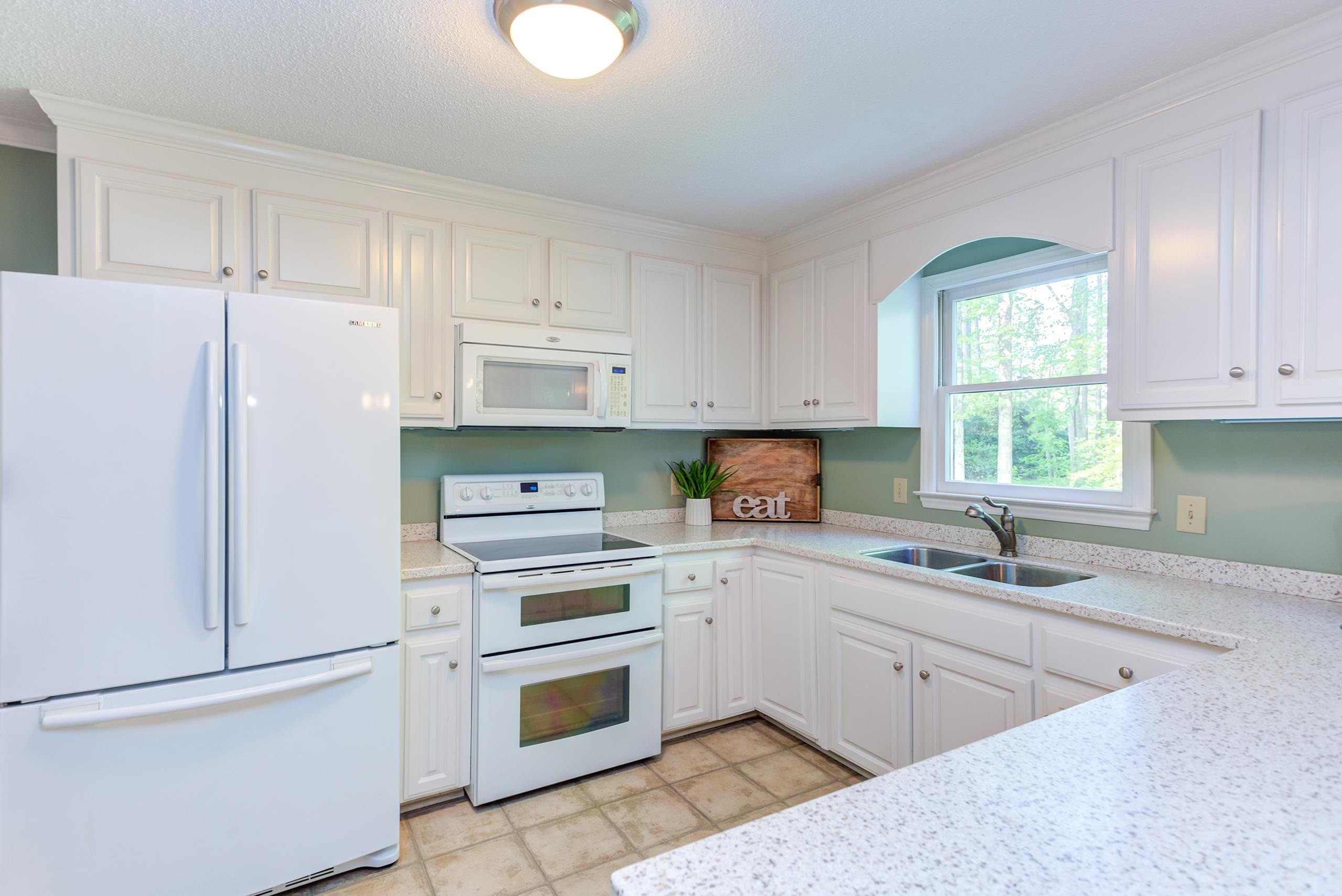 5016 Arrowspring Lane Raleigh, NC 27610 - Photo 14 of 34 Kitchen