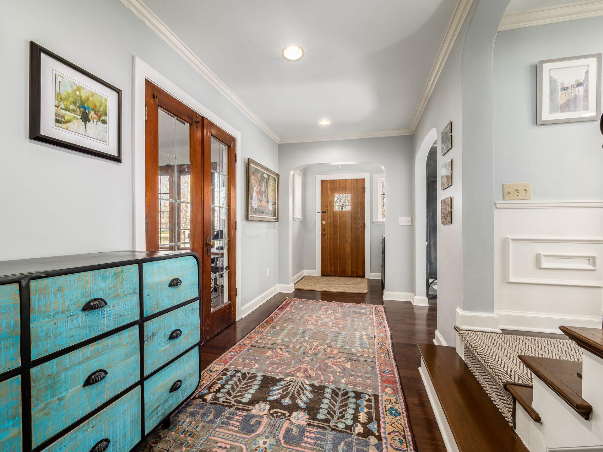 177 North Ardmore Road Bexley, OH 43209 - Photo 6 of 64 Foyer