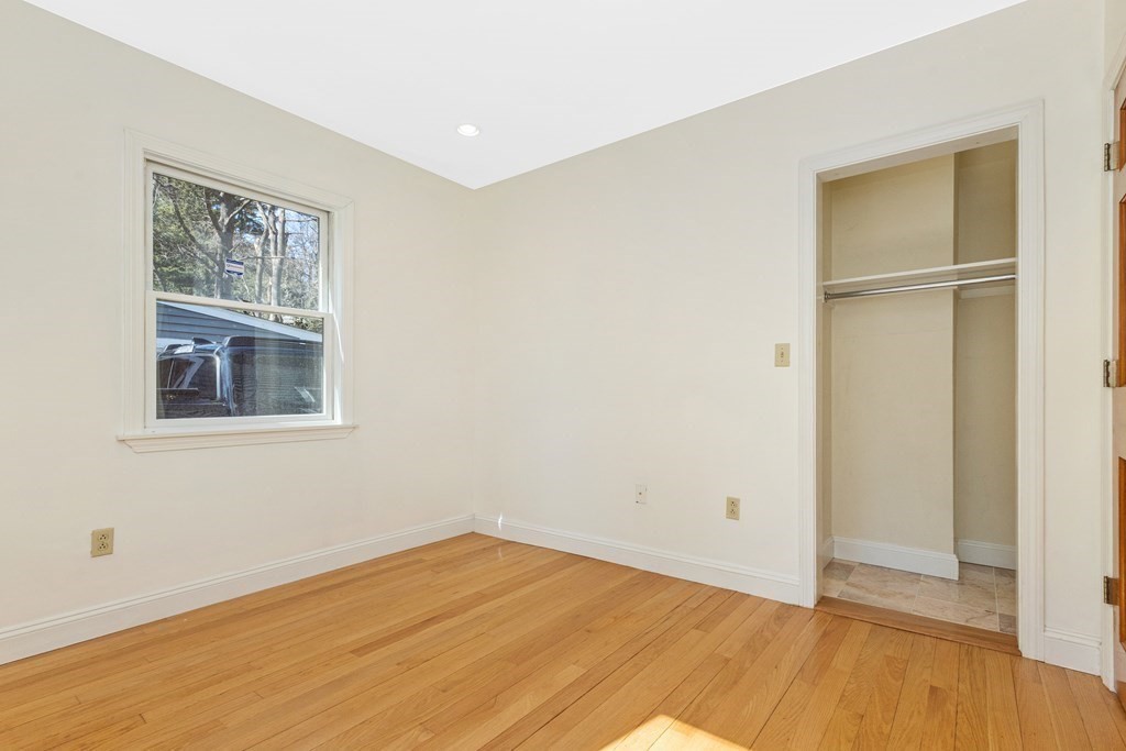 32 River Road Weston, MA 02493 - Photo 16 of 36 Gallery Image 16
