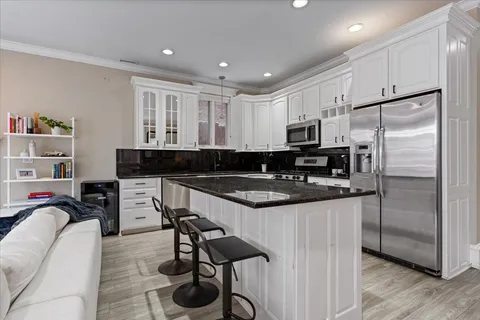 $630,000 | 1363 North Mohawk Street, Unit 1, Chicago, IL 60610