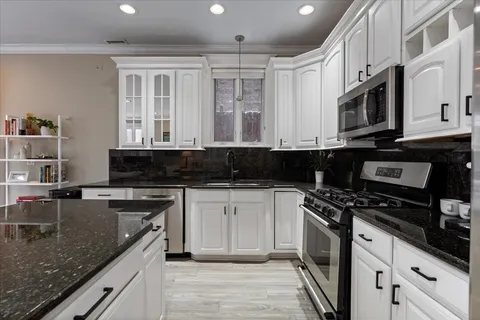 $630,000 | 1363 North Mohawk Street, Unit 1, Chicago, IL 60610