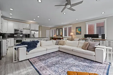 $630,000 | 1363 North Mohawk Street, Unit 1, Chicago, IL 60610