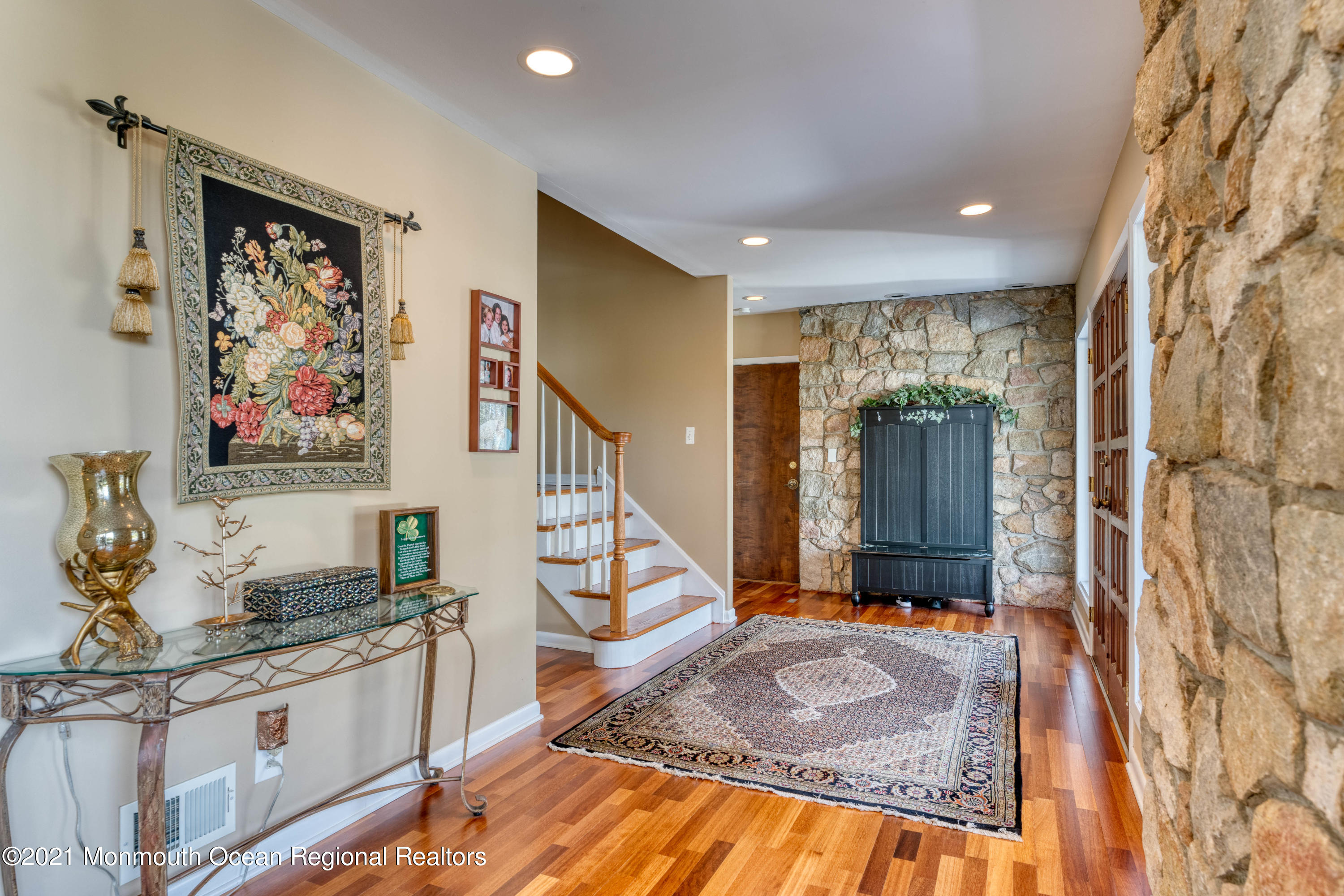 626 Oceanview Road Brielle, NJ 08730 - Photo 4 of 37 Foyer