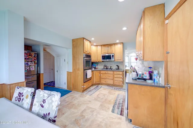 $389,900 | 1561-1563 Union Street, Schenectady, NY 12309