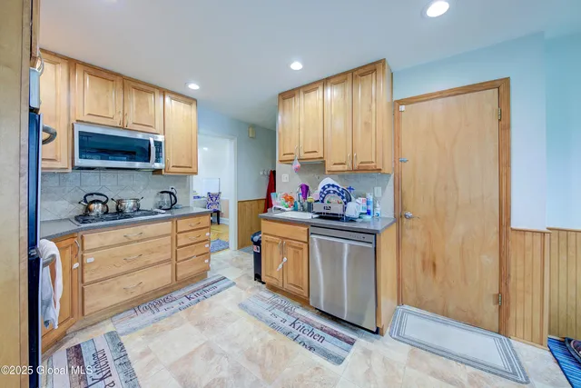 $389,900 | 1561-1563 Union Street, Schenectady, NY 12309