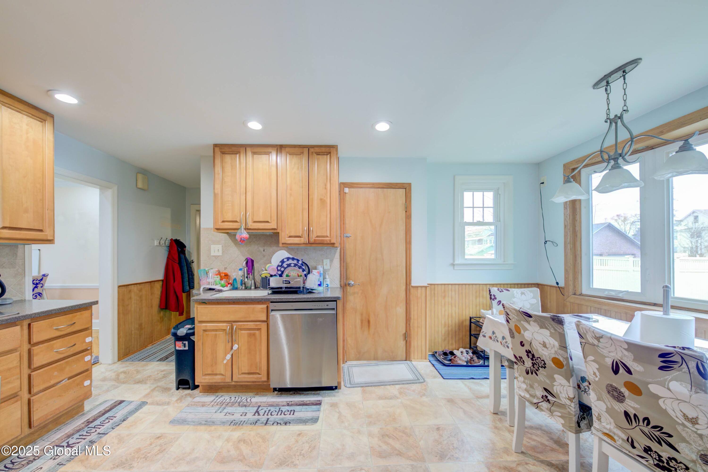 1561-1563 Union Street Schenectady, NY 12309 - Photo 25 of 54 Union Ave-30