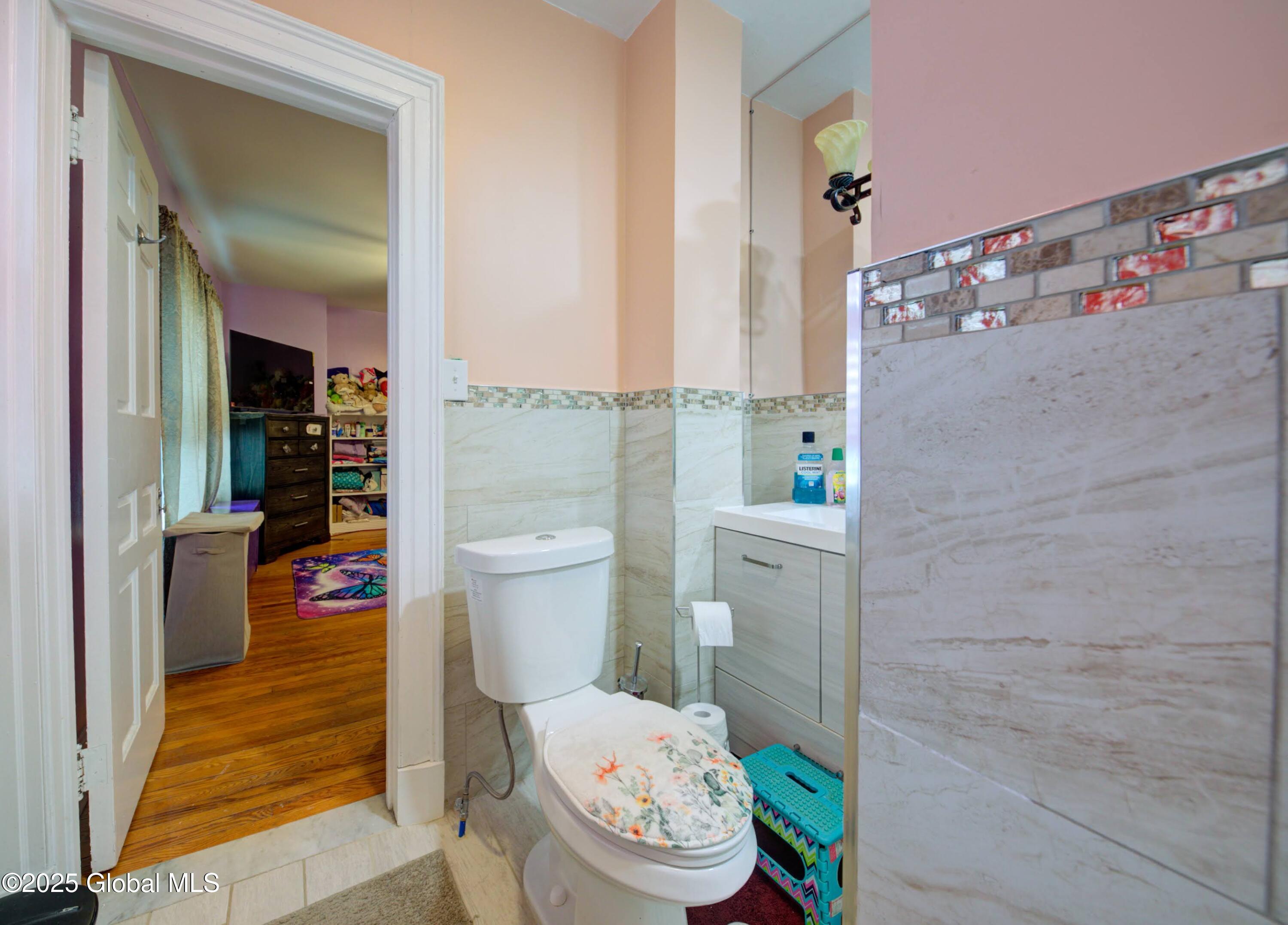 1561-1563 Union Street Schenectady, NY 12309 - Photo 39 of 54 Union Ave-52