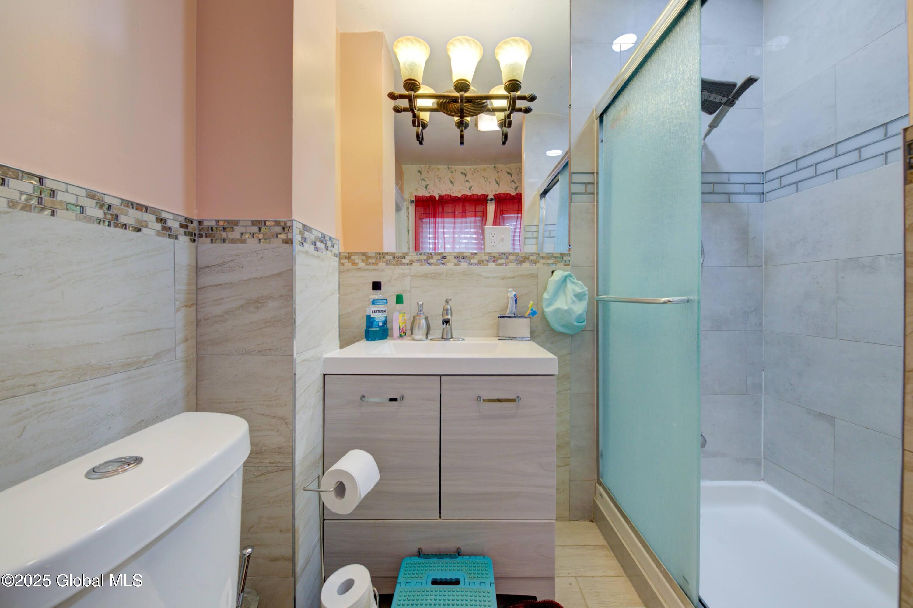 1561-1563 Union Street Schenectady, NY 12309 - Photo 40 of 54 Union Ave-53