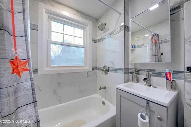 $389,900 | 1561-1563 Union Street, Schenectady, NY 12309