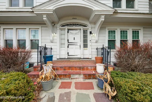 $389,900 | 1561-1563 Union Street, Schenectady, NY 12309