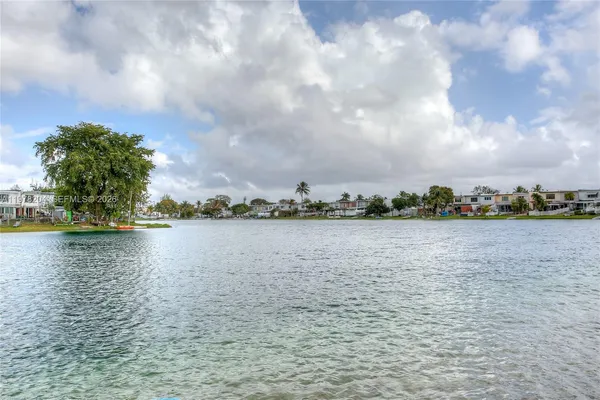 $494,900 | 7389 West 18th Avenue, Hialeah, FL 33014