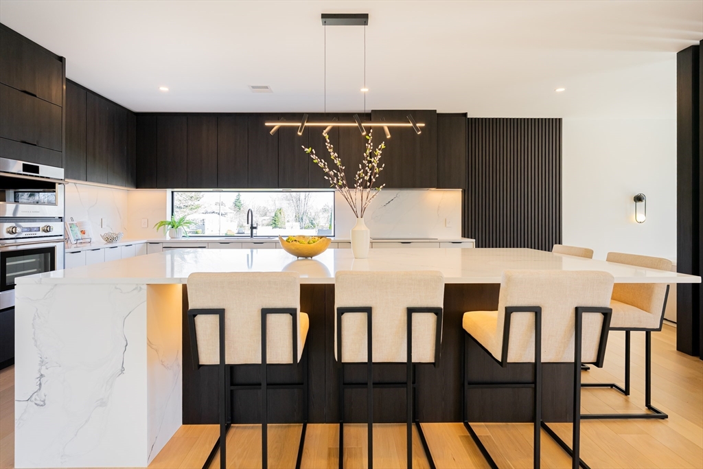 3 Brandt Drive Woburn, MA 01801 - Photo 9 of 38