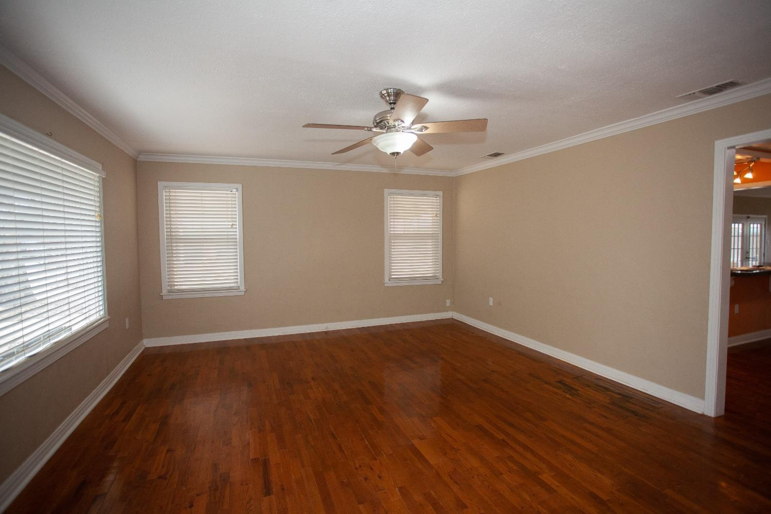 2614 32nd Street Lubbock, TX 79410 - Photo 4 of 35 Photo 4