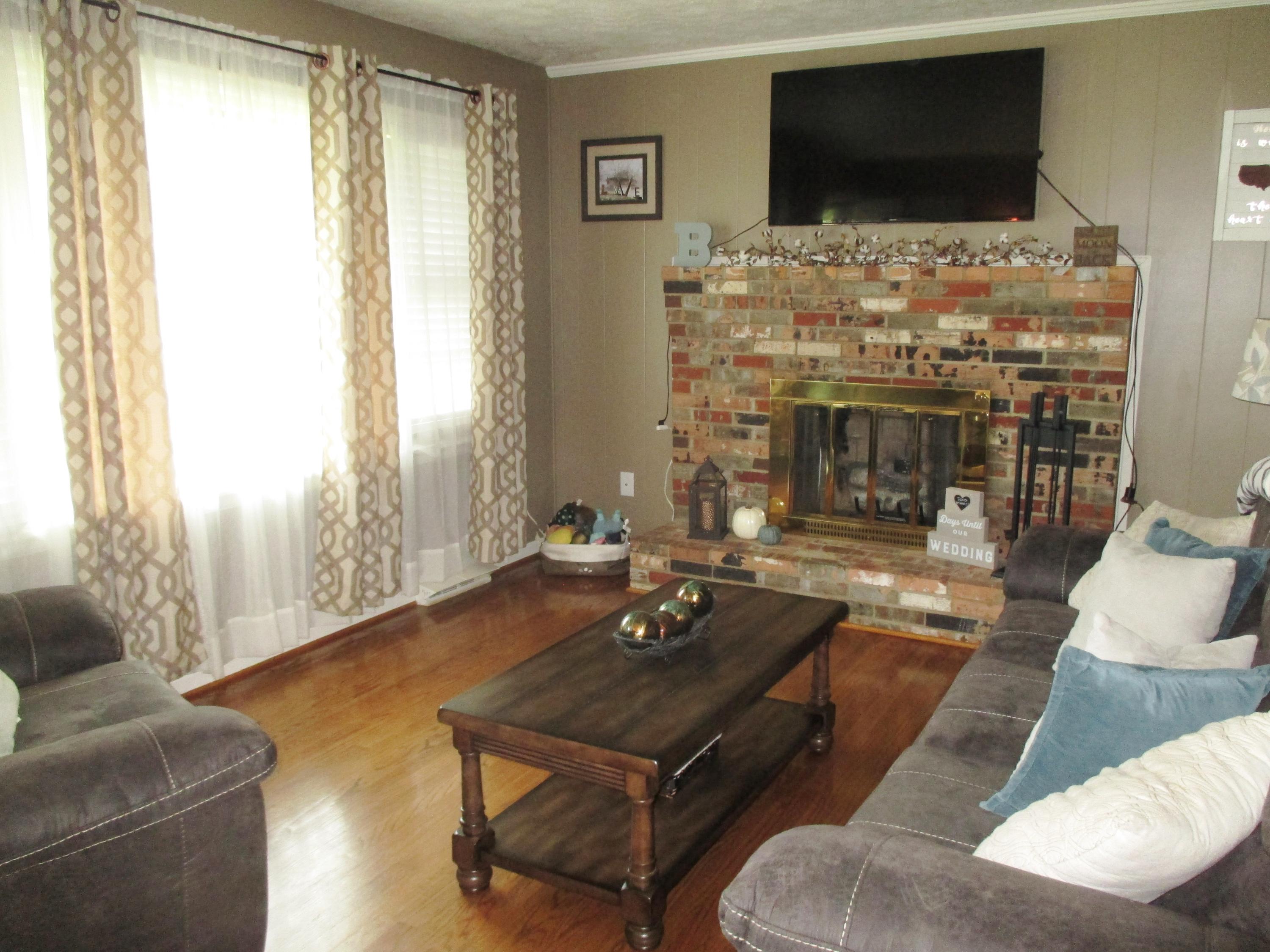 502 Magnolia Road Roanoke, VA 24019 - Photo 3 of 33 1