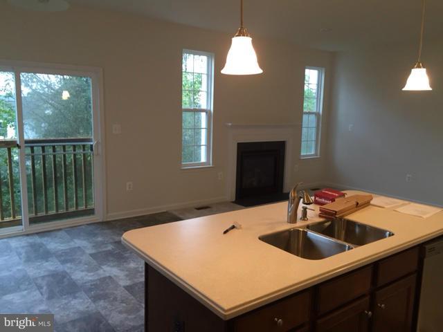 571 Hunters Road Culpeper, VA 22701 - Photo 3 of 22 Kitchen