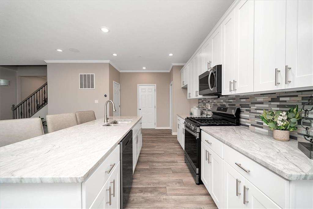 167 Lockheed Drive Coraopolis, PA 15108 - Photo 8 of 25 Gallery Image 8