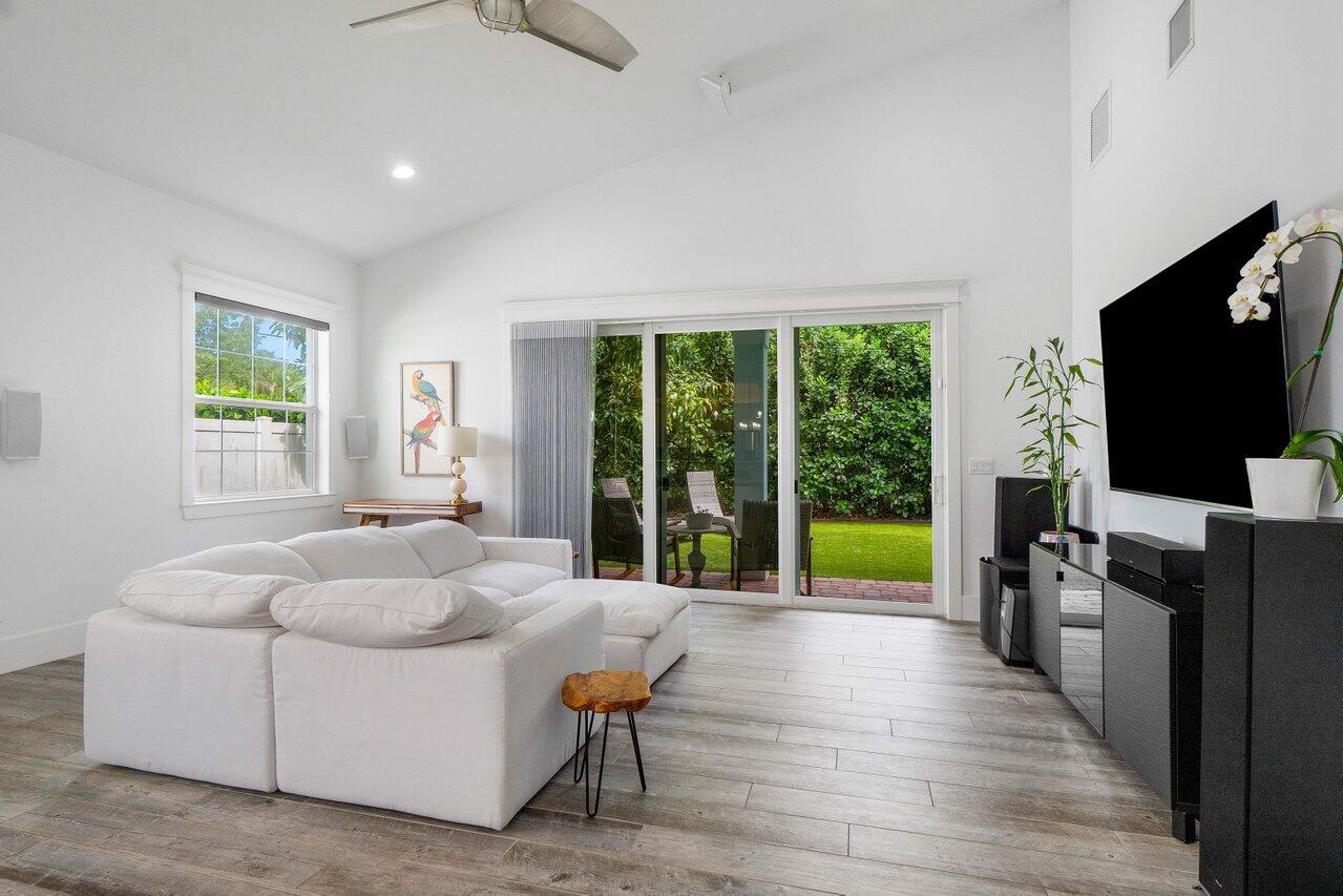 405 Coconut Avenue Stuart, FL 34996 - Photo 17 of 60 020-405CoconutAvenue-Stuart-FL-34996-SMA