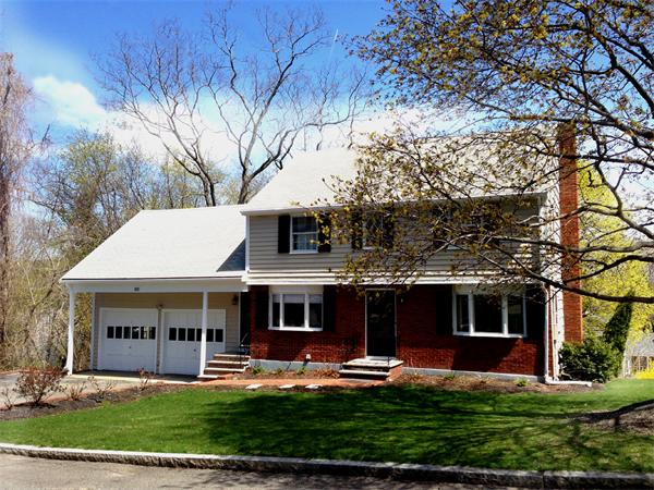 37 Robinhood Road Winchester, MA 01890 - Photo 1 of 18 Gallery Image 1