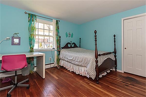 37 Robinhood Road Winchester, MA 01890 - Photo 12 of 18 Gallery Image 12