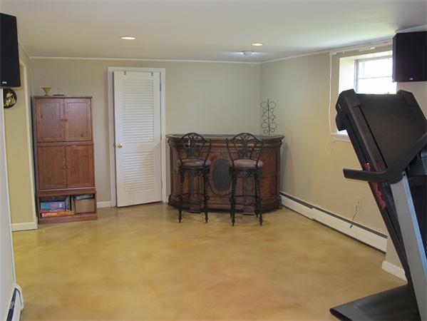 37 Robinhood Road Winchester, MA 01890 - Photo 17 of 18 Gallery Image 17