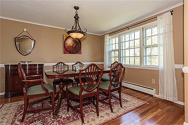 37 Robinhood Road Winchester, MA 01890 - Photo 4 of 18 Gallery Image 4