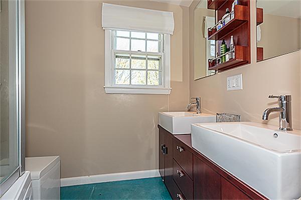 37 Robinhood Road Winchester, MA 01890 - Photo 10 of 18 Gallery Image 10