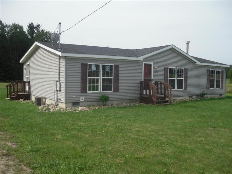 11068 Northeast County Line Road Sumner, MI 48889 - Photo 3 of 8 Additional Photo