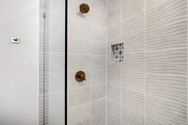 $3,150 | 1613 North Olive Street, San Antonio, TX 78208