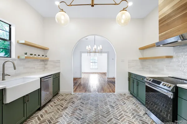 $3,150 | 1613 North Olive Street, San Antonio, TX 78208