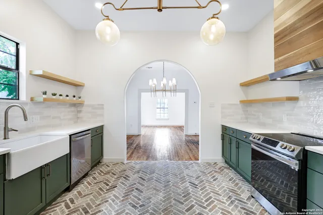 $3,150 | 1613 North Olive Street, San Antonio, TX 78208